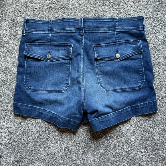 American Eagle Midi Shorts - Picture 2 of 3